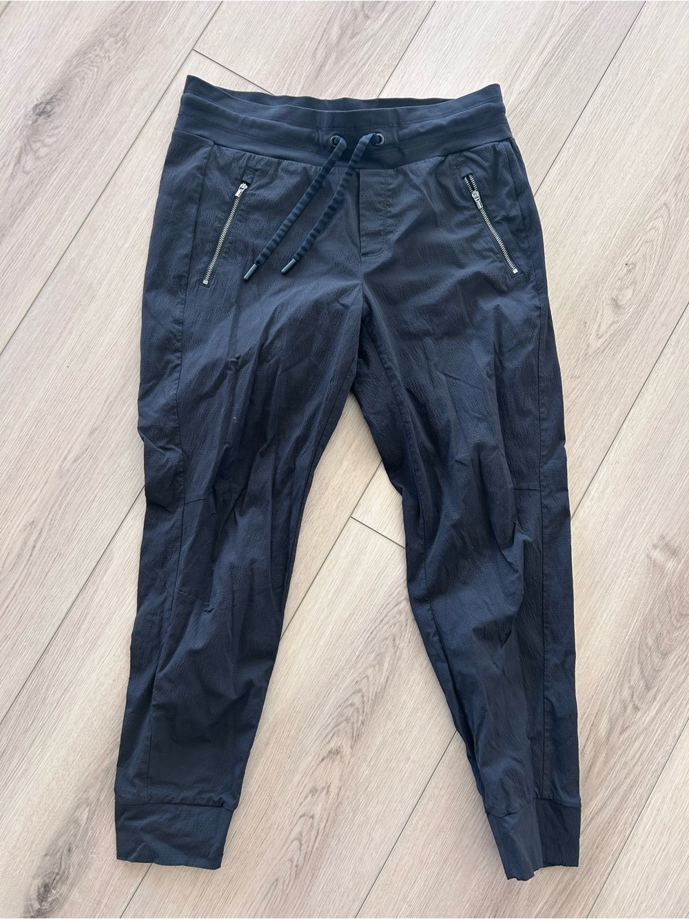 NWOT Athleta Women’s Black Trekkie North Drawstring Jogger Pants Size 10